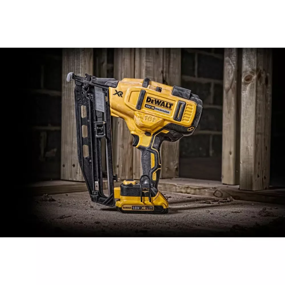 Dewalt afwerktacker